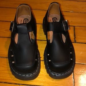 BRAND NEW CONTAK SHOES